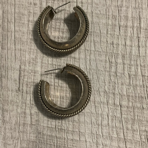 Vintage PreLoved 925 SS Earrings - Picture 1 of 4
